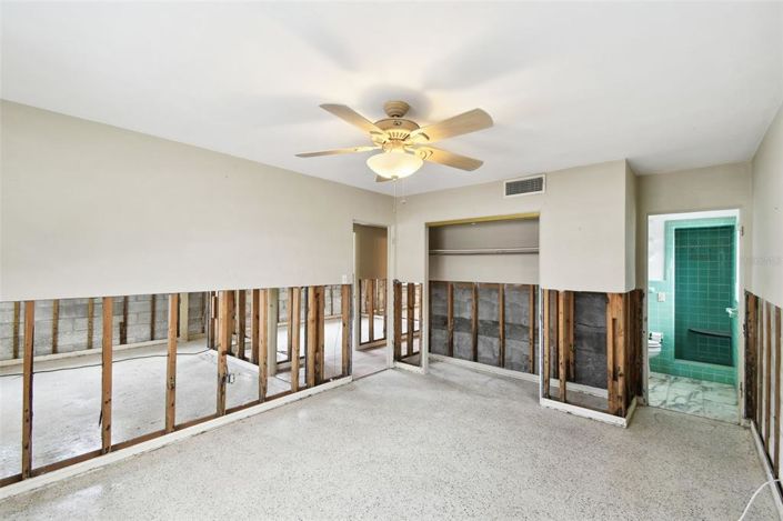 Image No.55-3 Bed Property for sale