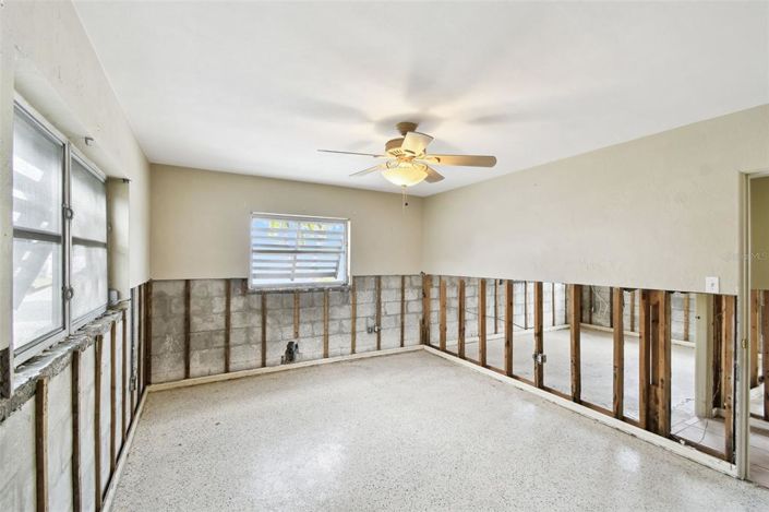 Image No.56-3 Bed Property for sale