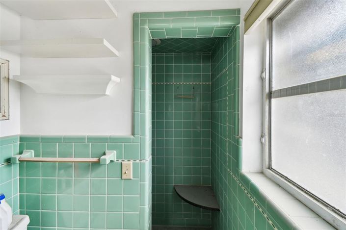 Image No.58-3 Bed Property for sale