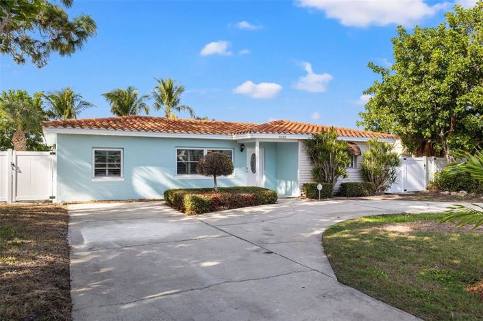 Image No.2-3 Bed Property for sale