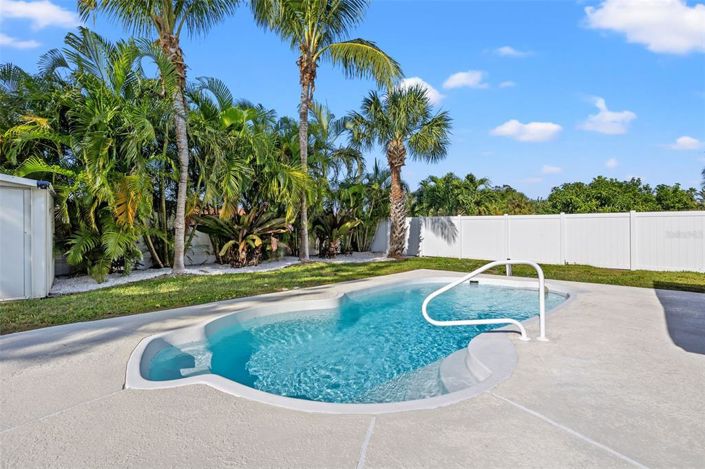 Image No.25-3 Bed Property for sale