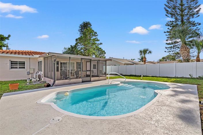 Image No.26-3 Bed Property for sale