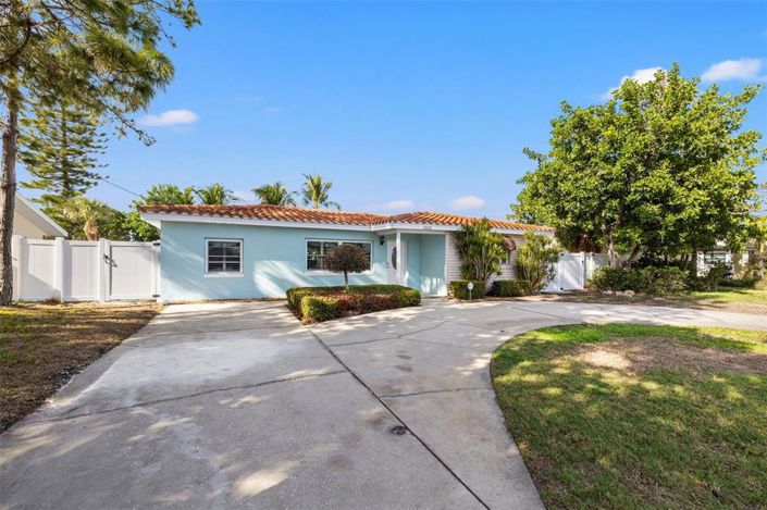 Image No.3-3 Bed Property for sale