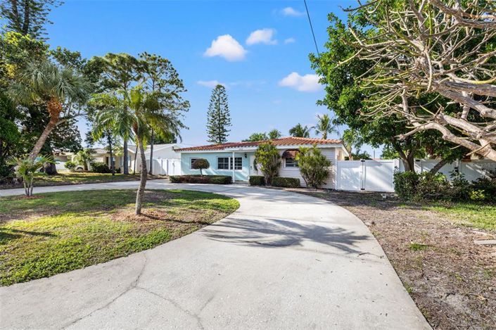 Image No.4-3 Bed Property for sale