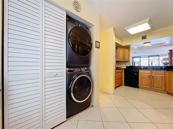 Image No.24-3 Bed Townhouse for sale