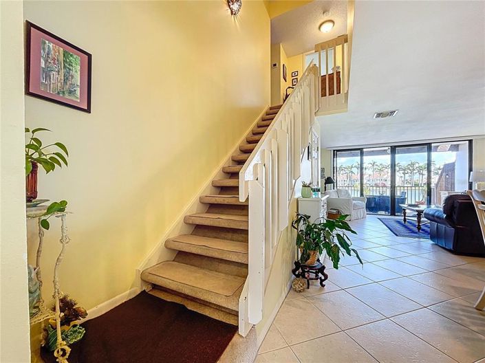 Image No.28-3 Bed Townhouse for sale