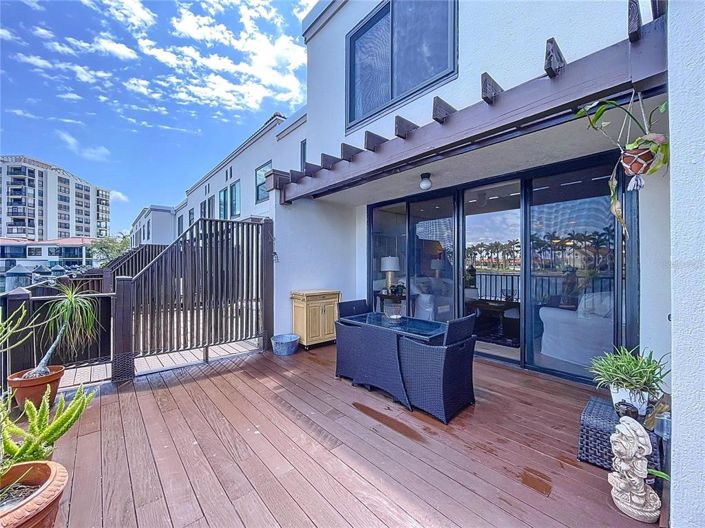 Image No.44-3 Bed Townhouse for sale