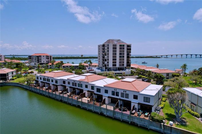 Image No.6-3 Bed Townhouse for sale