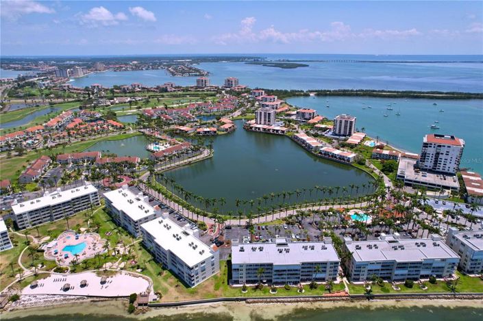 Image No.65-3 Bed Townhouse for sale