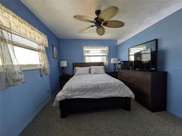 Image No.24-5 Bed Property for sale