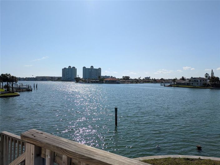 Image No.3-5 Bed Property for sale