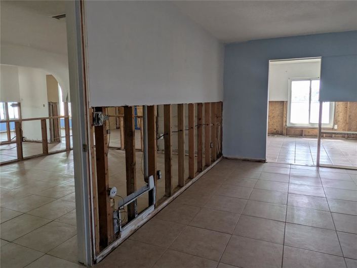 Image No.30-5 Bed Property for sale