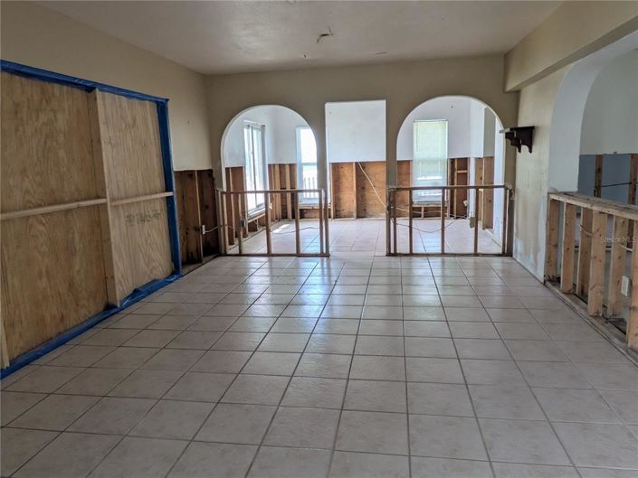 Image No.33-5 Bed Property for sale