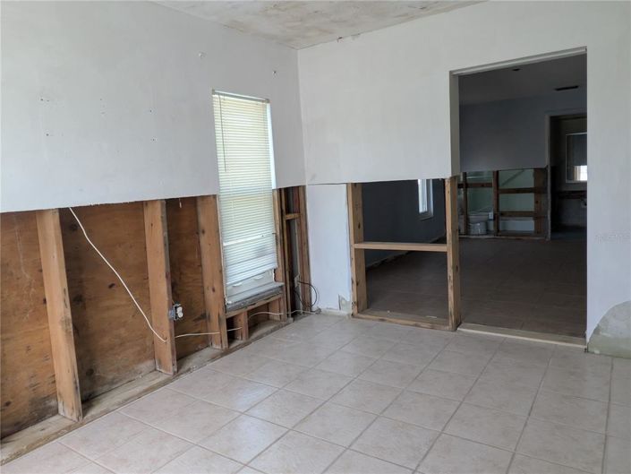 Image No.34-5 Bed Property for sale