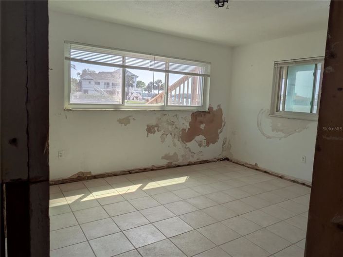 Image No.36-5 Bed Property for sale