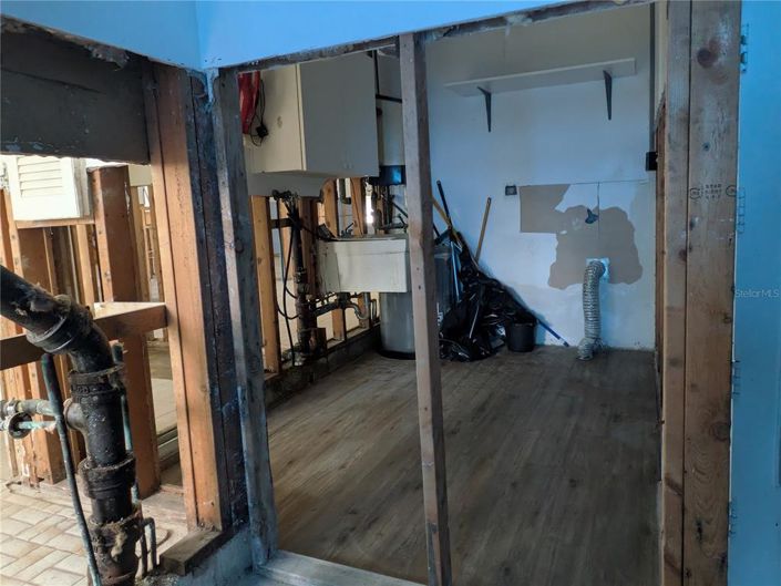 Image No.38-5 Bed Property for sale