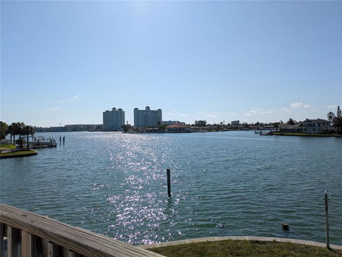 Image No.5-5 Bed Property for sale