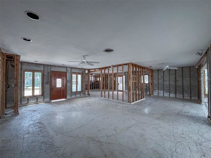 Image No.8-3 Bed Property for sale