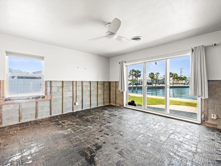 Image No.10-3 Bed Property for sale