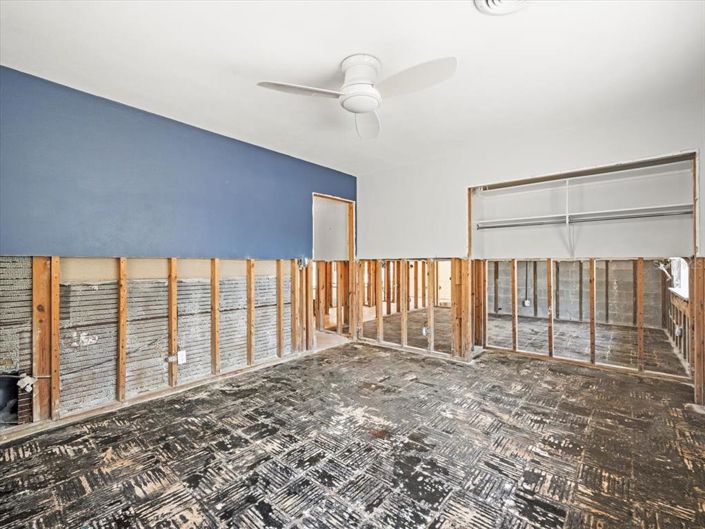 Image No.12-3 Bed Property for sale