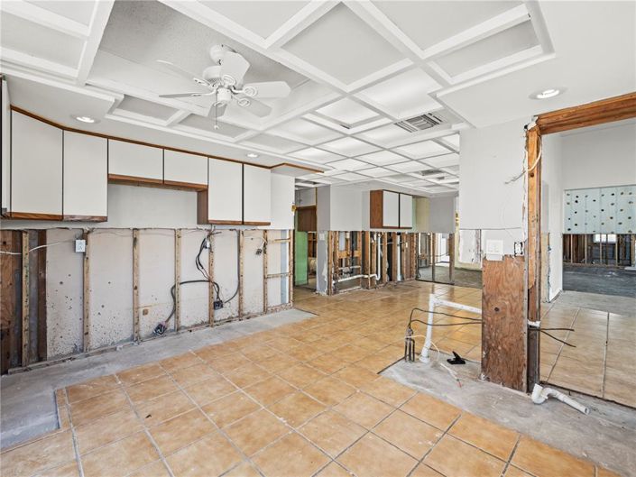 Image No.18-3 Bed Property for sale