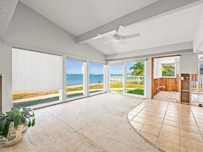 Image No.20-3 Bed Property for sale