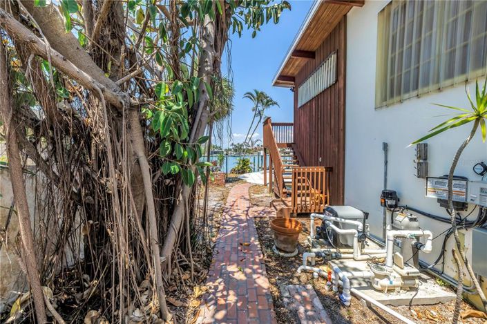 Image No.16-4 Bed Property for sale