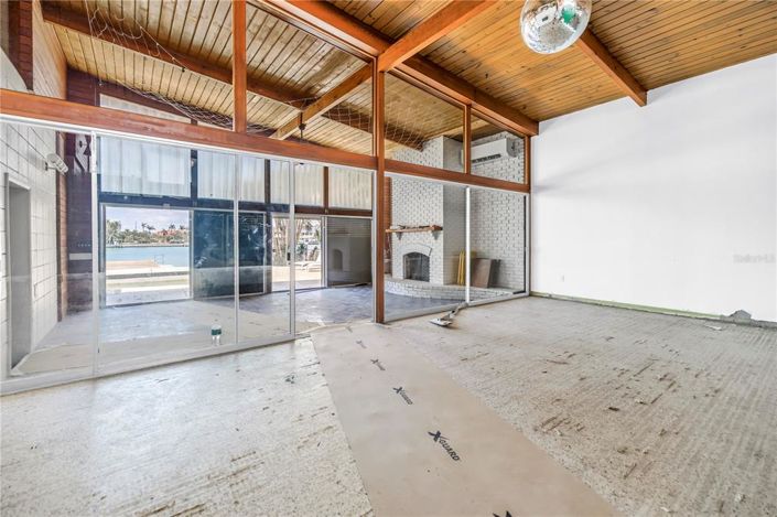 Image No.30-4 Bed Property for sale