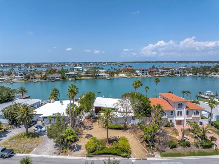 Image No.54-4 Bed Property for sale