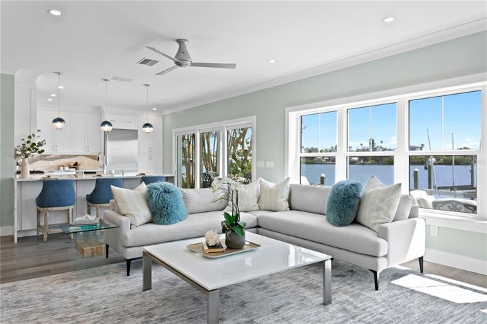 Image No.10-4 Bed Property for sale