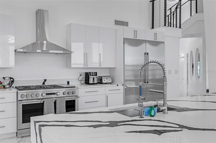 Image No.3-Propriété de 6 chambres à vendre à St. Petersburg