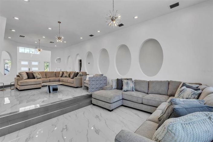 Image No.9-Propriété de 6 chambres à vendre à St. Petersburg