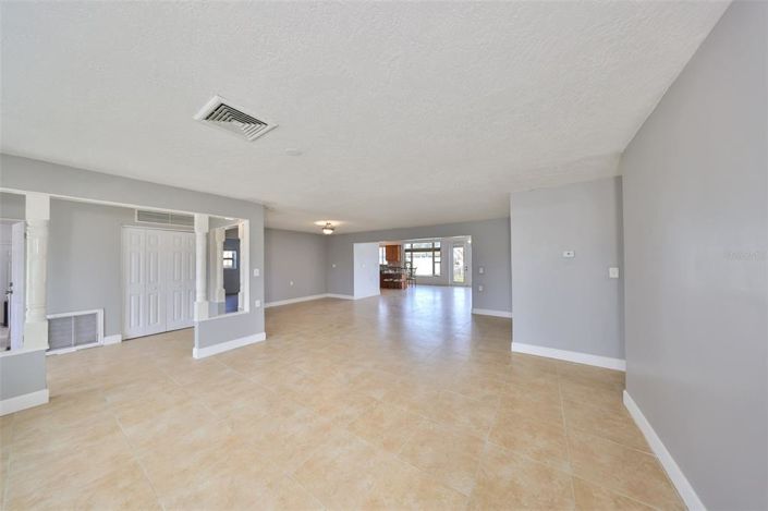 Image No.10-3 Bed Property for sale