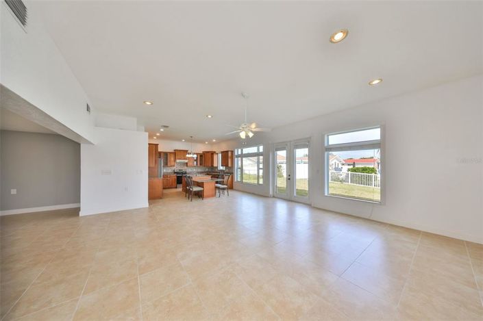 Image No.11-3 Bed Property for sale