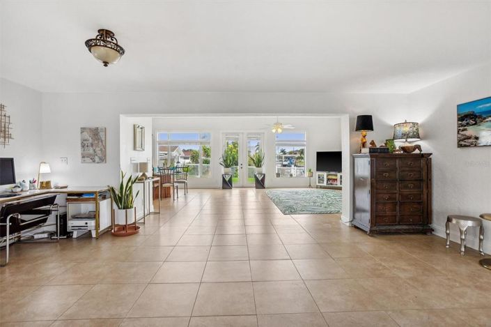 Image No.23-3 Bed Property for sale