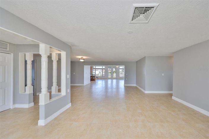 Image No.26-3 Bed Property for sale