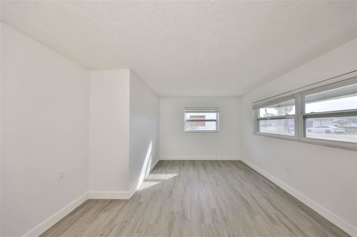 Image No.30-3 Bed Property for sale