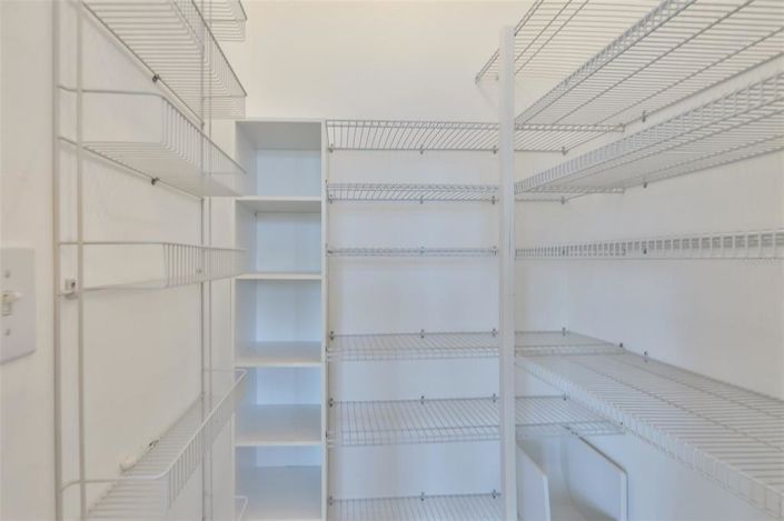 Image No.36-3 Bed Property for sale