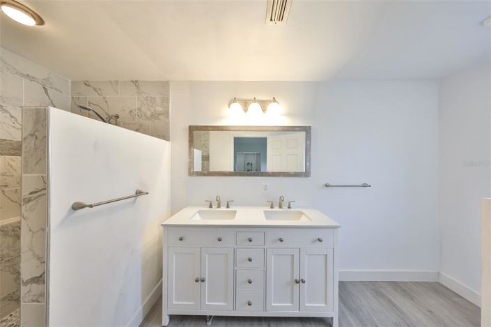 Image No.40-3 Bed Property for sale