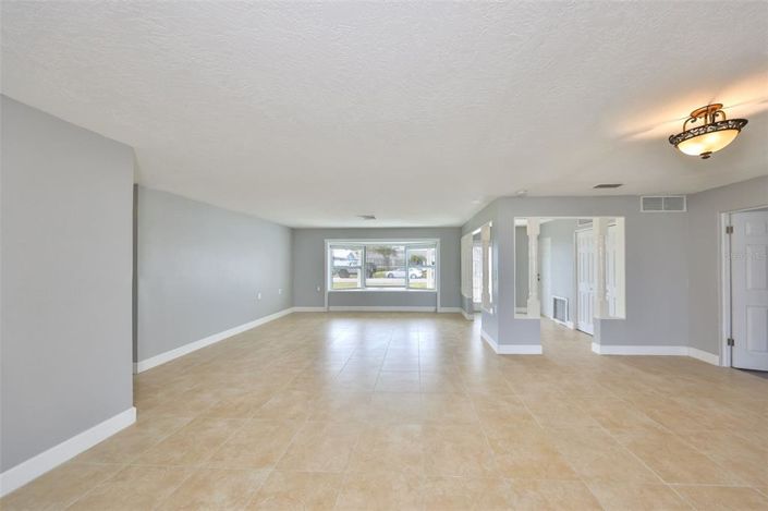 Image No.9-3 Bed Property for sale