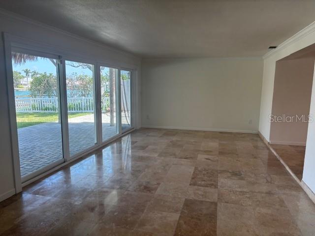 Image No.13-Propriété de 4 chambres à vendre à Treasure Island