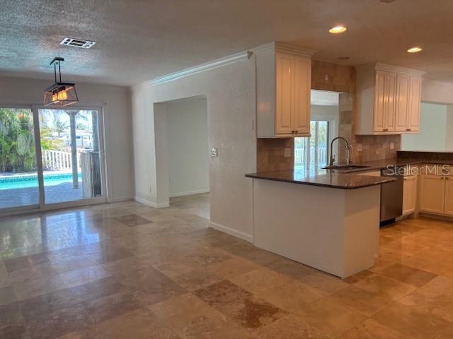 Image No.23-Propriété de 4 chambres à vendre à Treasure Island