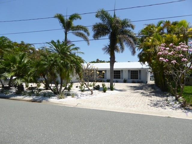 Image No.3-Propriété de 4 chambres à vendre à Treasure Island