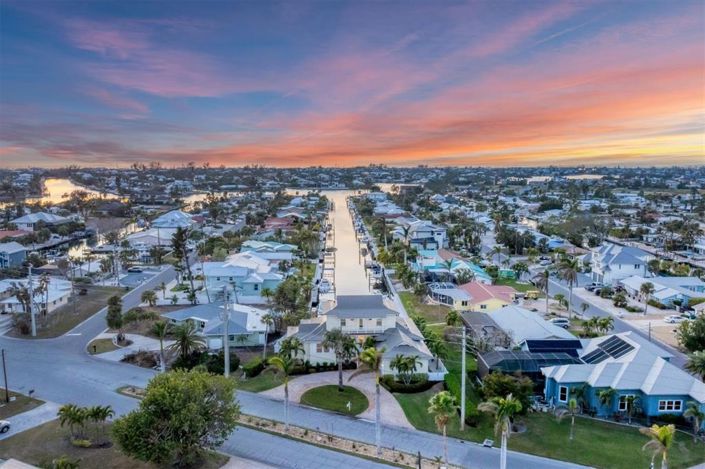 Image No.47-4 Bed Property for sale