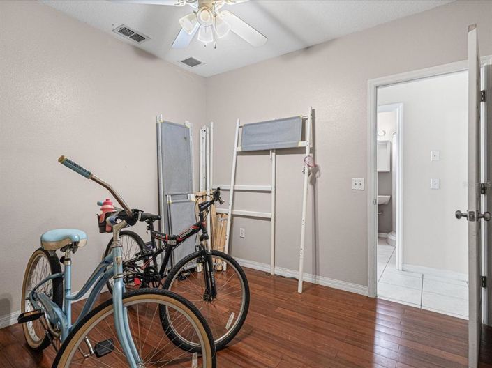 Image No.25-5 Bed Property for sale