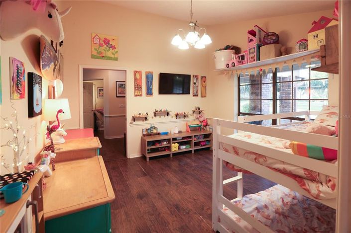 Image No.17-3 Bed Property for sale