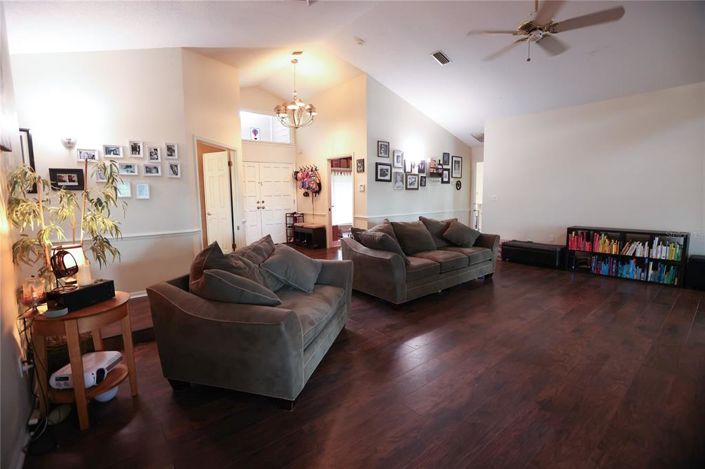 Image No.6-3 Bed Property for sale