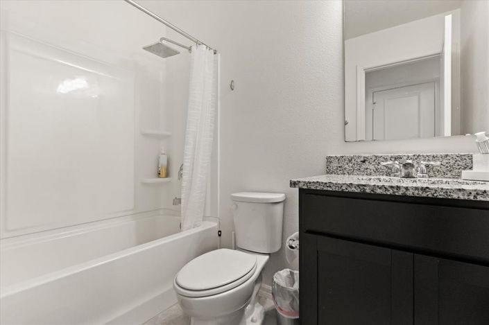 Image No.13-3 Bed Townhouse for sale