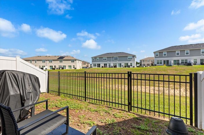 Image No.3-3 Bed Townhouse for sale