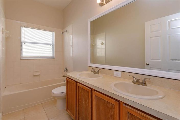 Image No.26-4 Bed Property for sale